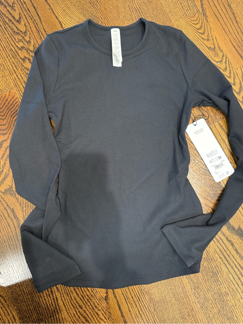 ALO Yoga Long Sleeve Ribbed Model Crewneck Top - Black